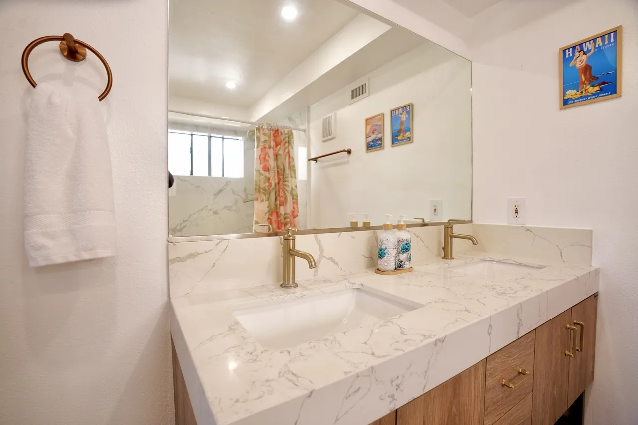 bathroom sinks Large Facility Tour