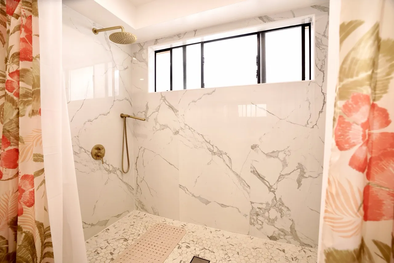bathroom1 Large Facility Tour