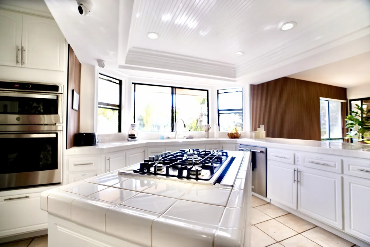 kitchen 2 Large Facility Tour