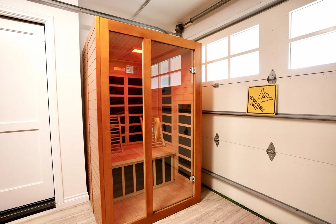 sauna Large Facility Tour